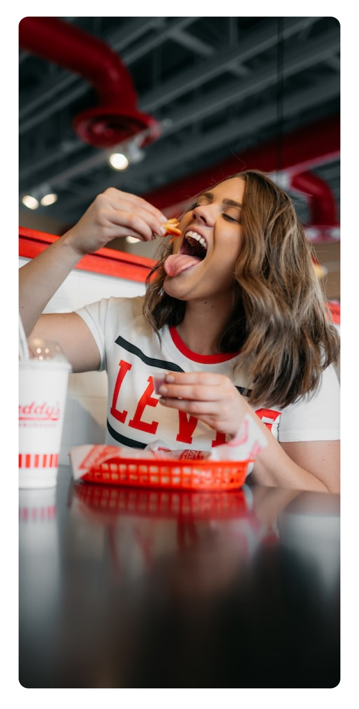girl who eat kebab